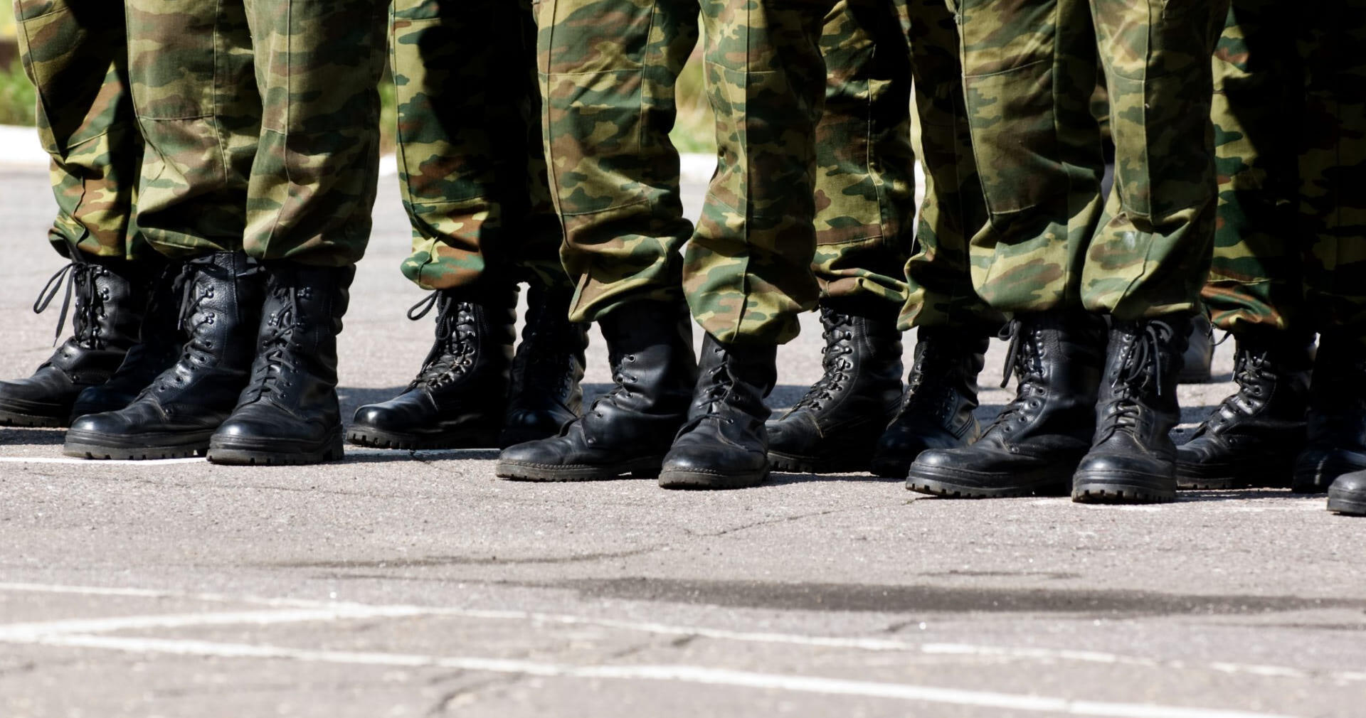 Реклама отсрочки от белорусской армии на фоне массовых протестов