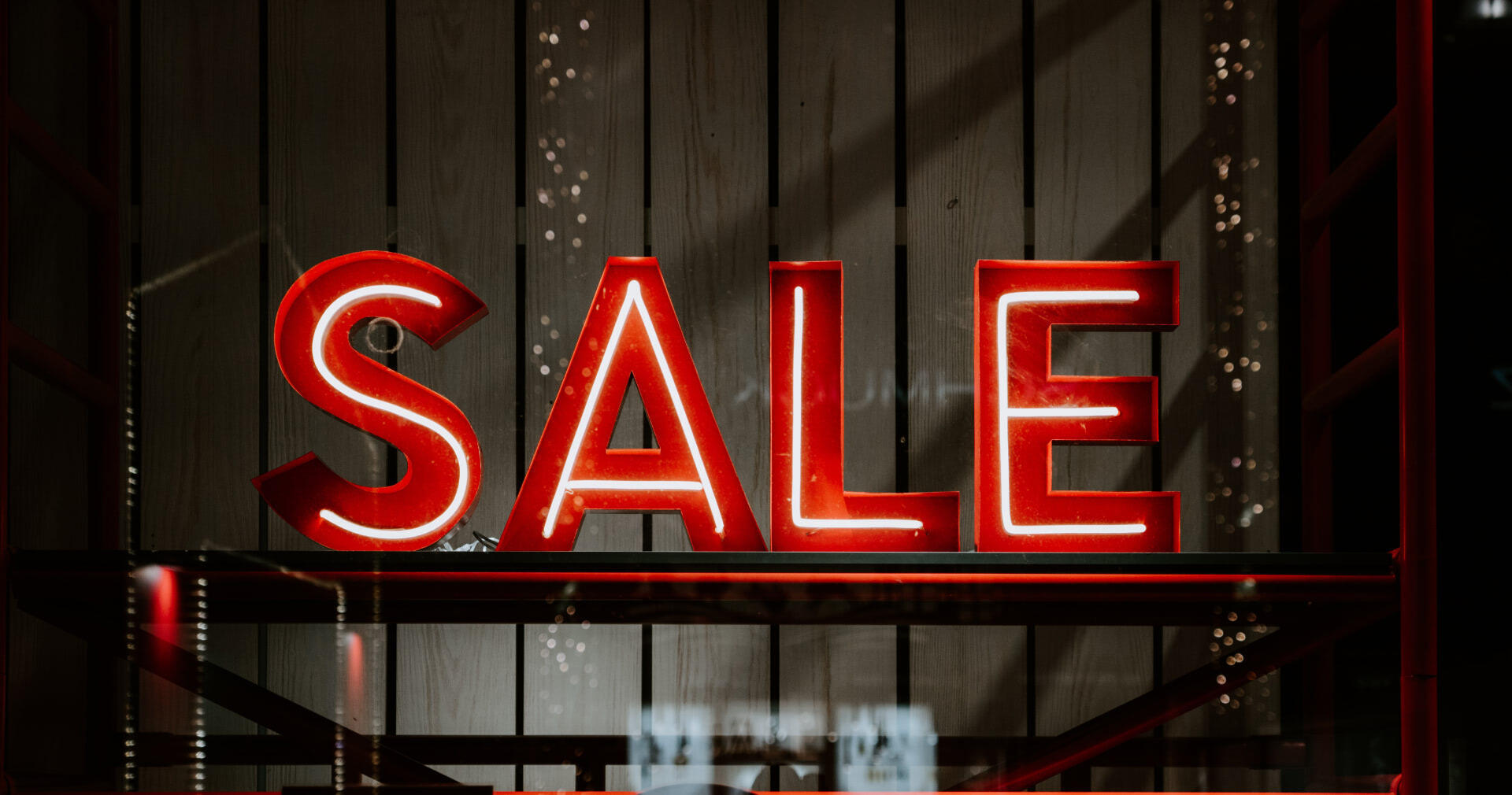 Черная-черная пятница: 5 «страшных» историй о самой ожидаемой акции года